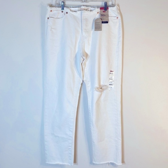 Levi's Denim - NWT. Levi’s Short Button Fly Low Rise Wedge Straight Distressed White Jeans. 12.